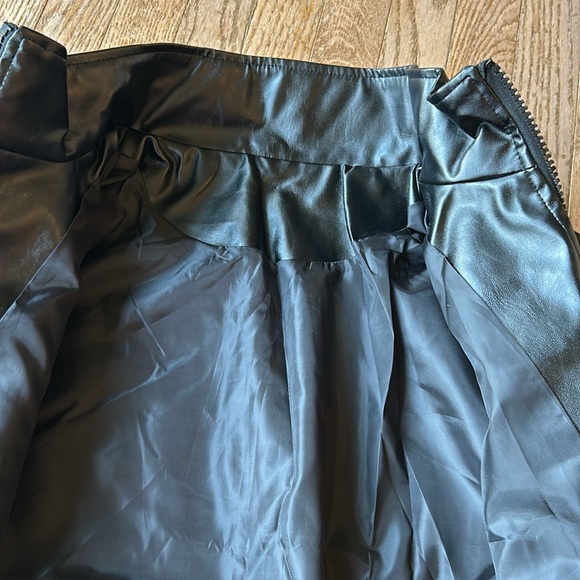 Black bomber jacket size medium! - Picture 6 of 9